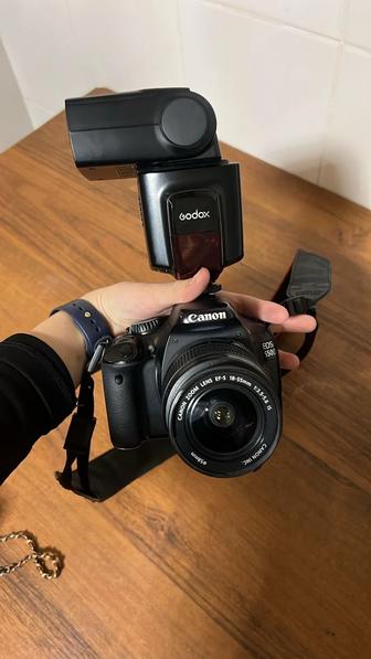 Продам Canon EOS 550D Kit 18-55mm Вспышка TT520 II