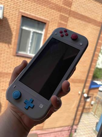 Nintendo Switch Lite - Pokmon Sword Shield