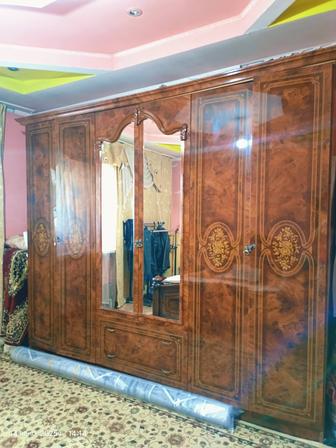 Продам спальный гарнитур