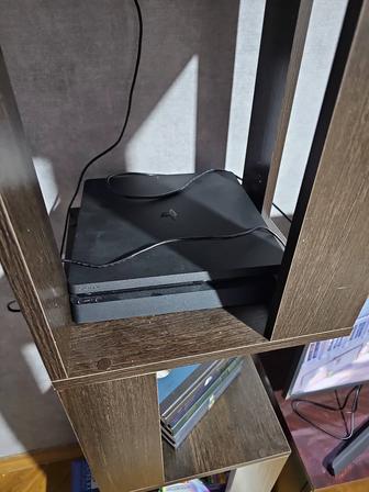 Продам ps4 slim