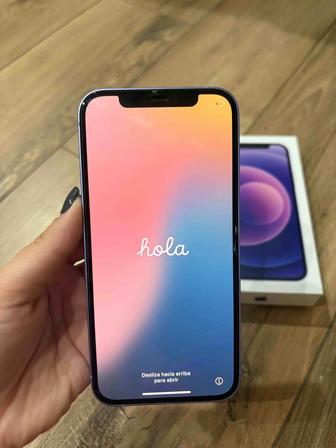 Продаю айфон 12