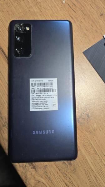 Продам телефон samsung galaxy S20FE. В хорошем состояний.