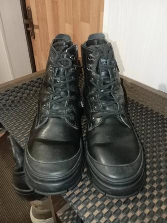 Ботинки зимние продам