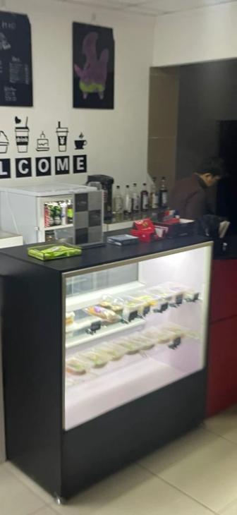 Витринный холодильник