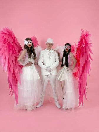 Ангелы хостес на встречу гостей