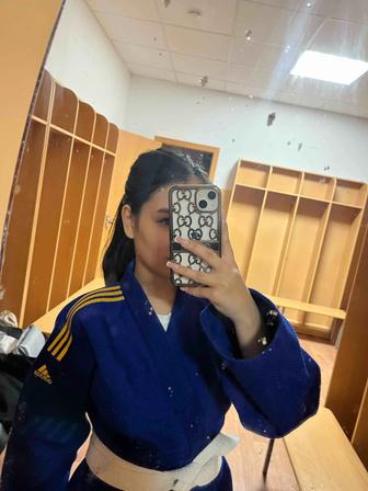 Продам кимоно adidas оригинал