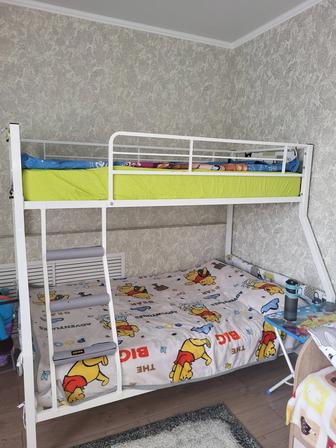 Продам двухъярусную кровать