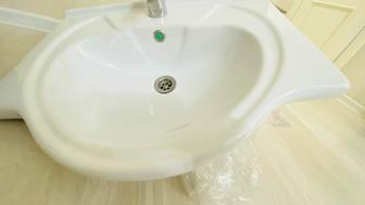 Продам б/у раковину с тумбой