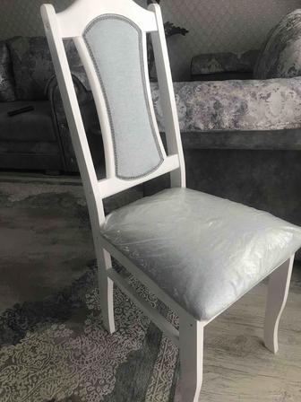 Продам 4 кухонных стула, новые, цена за шт.
