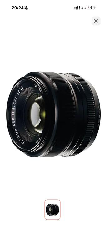 Fujifilm XF 35mm f/1.4 R X-
Mount
