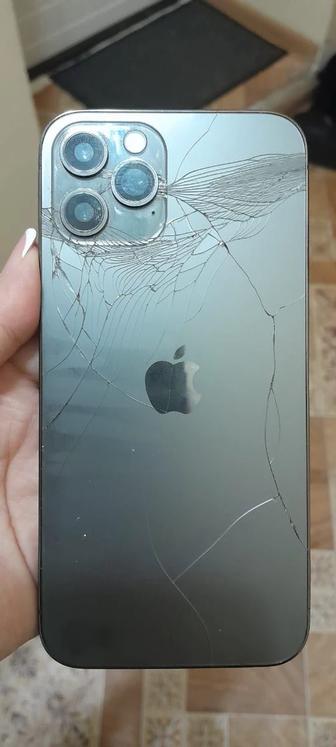 Продам айфон