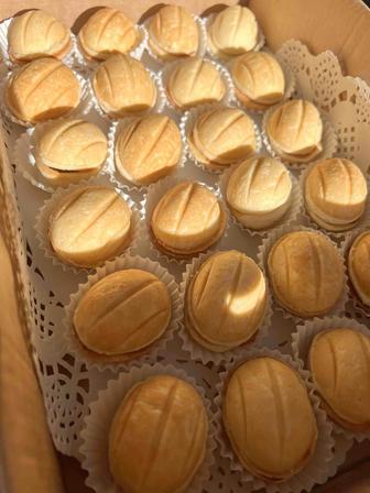 Вафли, орешки, пироги, выпечка на заказ