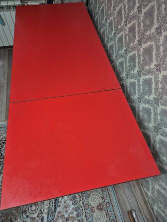 Стол обеденный