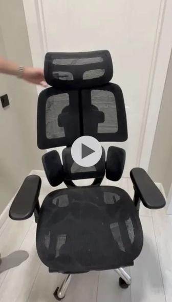 Офисное кресло