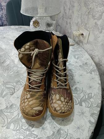 Продам берцы 45-46рр
