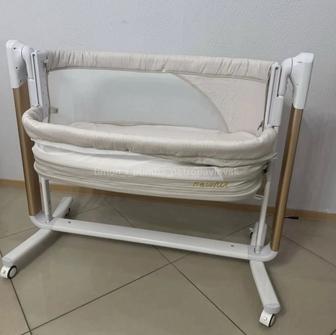 Продаю приставной электронный манеж Newlux