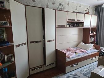 Продается спальный гарнитур