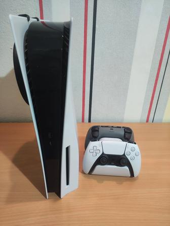 PlayStation 5, 2 геймпада, док станция