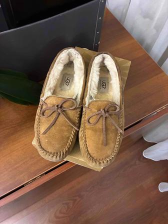 Утепленные мокасины UGG