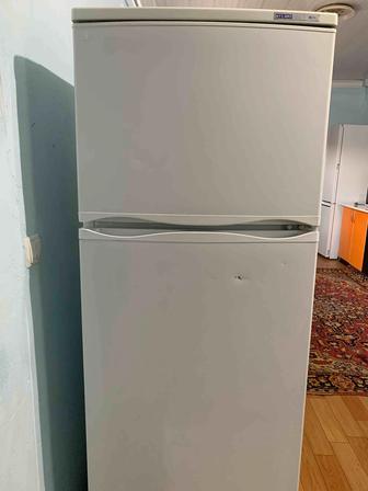 Продаю холодильник