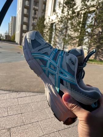 Крос asics