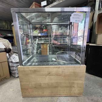 Витринный холодильник