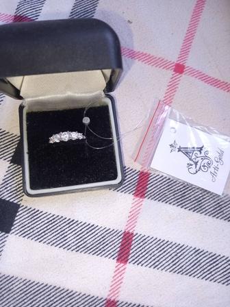Продам серебряное кольцо!
