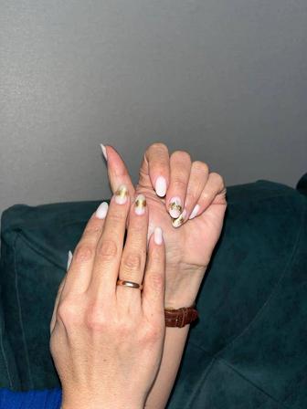 Нужно модель для маникюр,Гель покрытие и наращивание ногтей