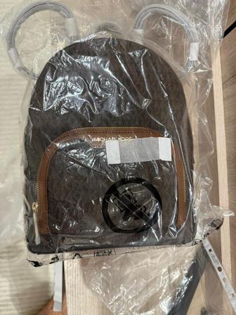 продается оригинал рюкзак майкл корс