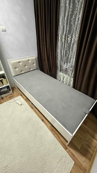 Односпальная кровать