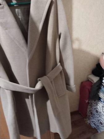Продам женское пальто демисезонное
