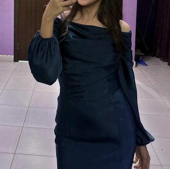 Темно синие платье