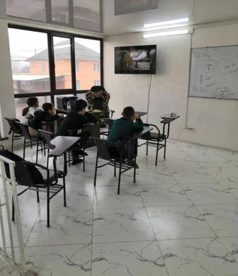 Парты для курсов английского языка