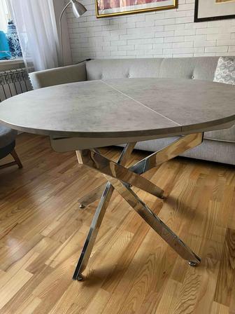 Продаю стол новый