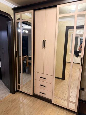 Продам мебель кухонный гарнитур и шкафы