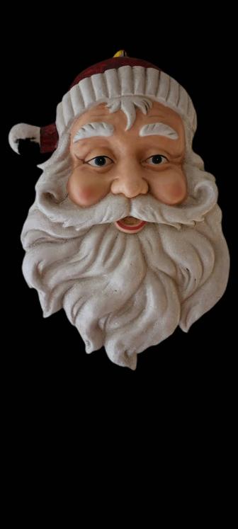 Голова деда мороза барельеф