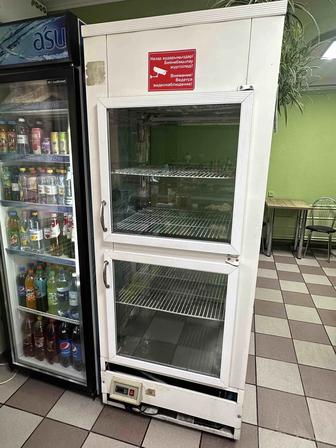 Продам холодильную витрину