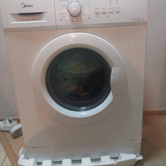 Продам бу стиральную машинку пользовались 1год