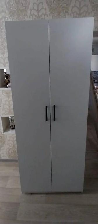 Шкаф с полками