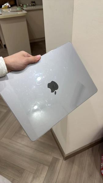 MacBook Air 13 M1 2020 идеальное состояние!