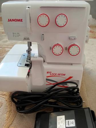 Продам швейную машину оверлок марки Janome 087DW