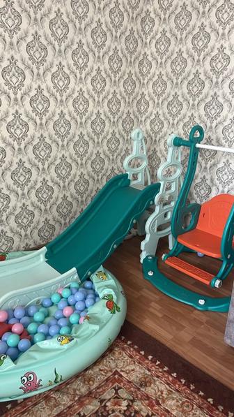 Качели с горкой