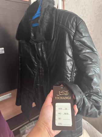 Продам новую мужскую куртку.