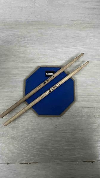 Продаю тренировочный пэд палочки в комплекте!