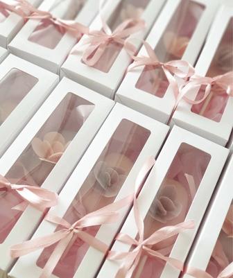 Коробки новые для десертов/макаронс
Размер коробки 19 на 5,5 на 5,5см