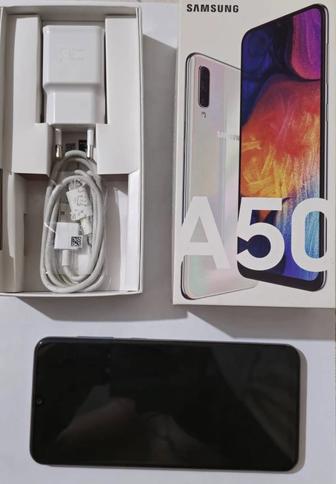 Смартфон Samsung A50