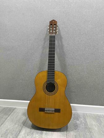 гитара Yamaha c40