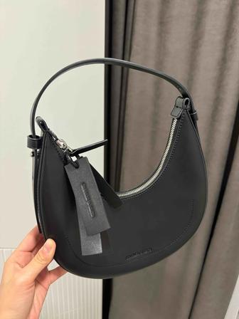 Кожаная сумка Charles Keith