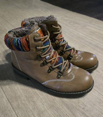 Продам зимние ботинки