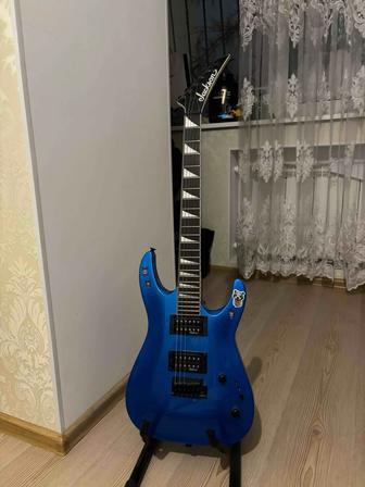 электрогитара jackson js22 в синем цвете, состояние идеальное